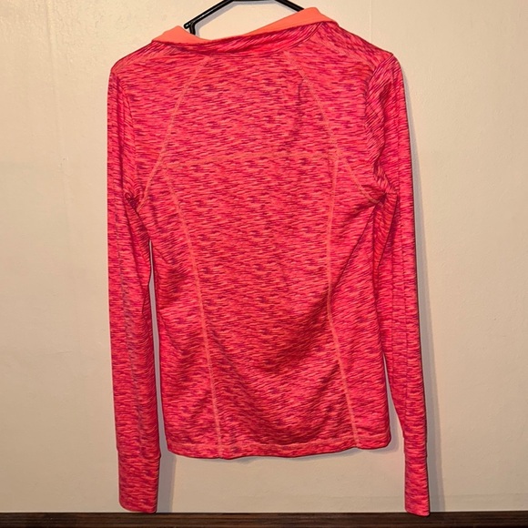 Xersion top. - Picture 4 of 4